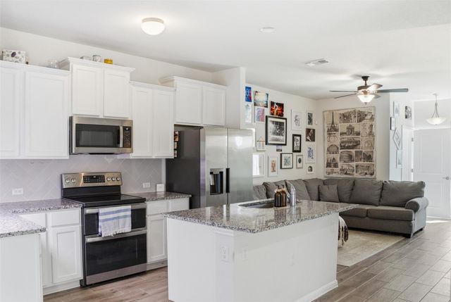 9606 Whisper Willow BLVD, Manor, TX 78653