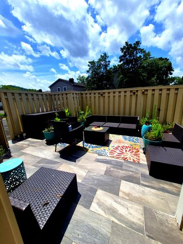 128 Boxwood Dr, Franklin, TN 37069