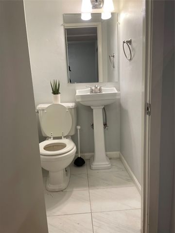 3500 Routh Street 8, Dallas, TX 75219