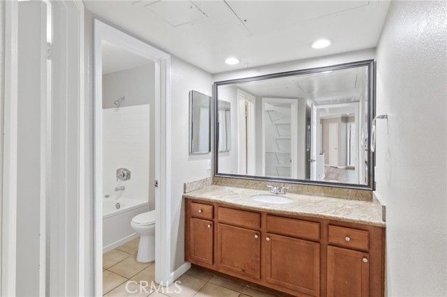 1027 Vista Del Cerro Unit 201, Corona, CA 92879