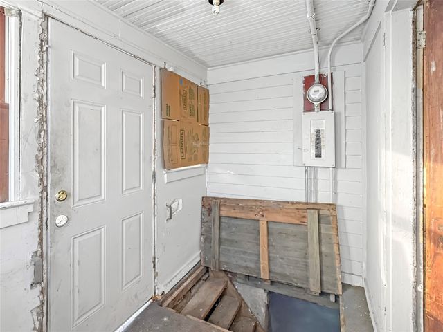 425 2nd Street, West Des Moines, IA 50265