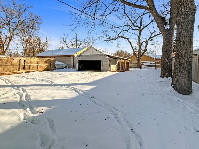425 2nd Street, West Des Moines, IA 50265