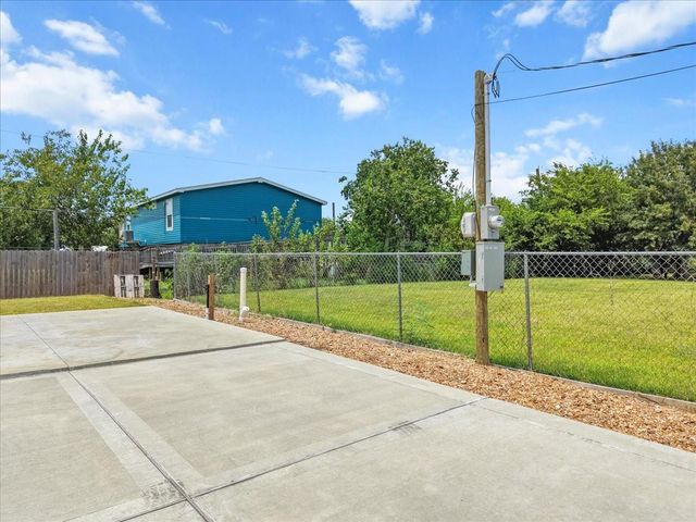 1040 Star Drive, San Leon, TX 77539
