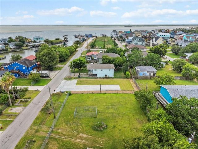 1040 Star Drive, San Leon, TX 77539