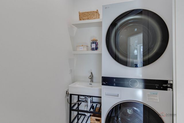 19 Marina Drive, Des Plaines, IL 60016