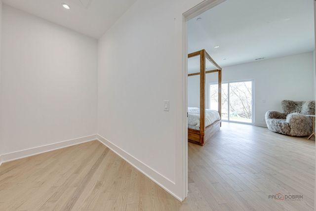 19 Marina Drive, Des Plaines, IL 60016