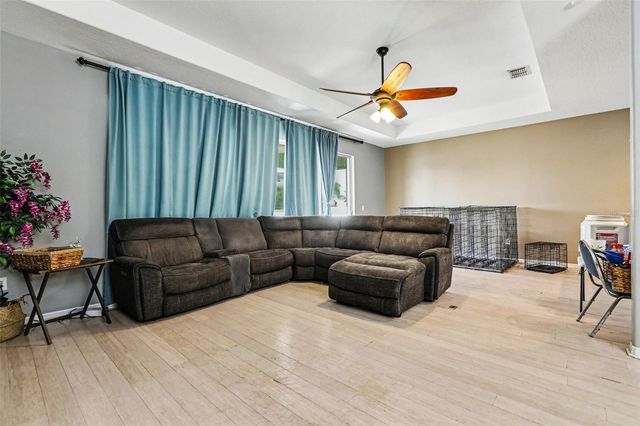 2130 ROANOKE SPRINGS DRIVE, Ruskin, FL 33570