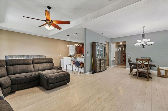 2130 ROANOKE SPRINGS DRIVE, Ruskin, FL 33570