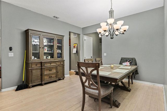 2130 ROANOKE SPRINGS DRIVE, Ruskin, FL 33570