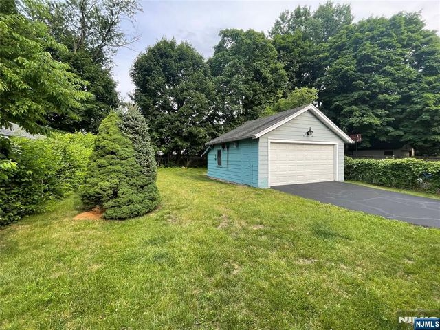 381 Beech Street, Teaneck, NJ 07666