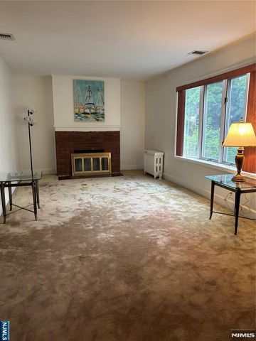 381 Beech Street, Teaneck, NJ 07666