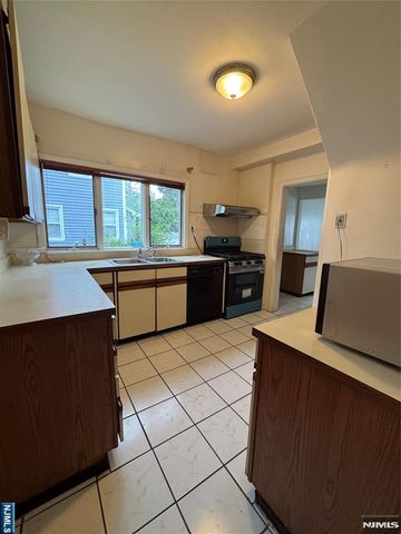 381 Beech Street, Teaneck, NJ 07666