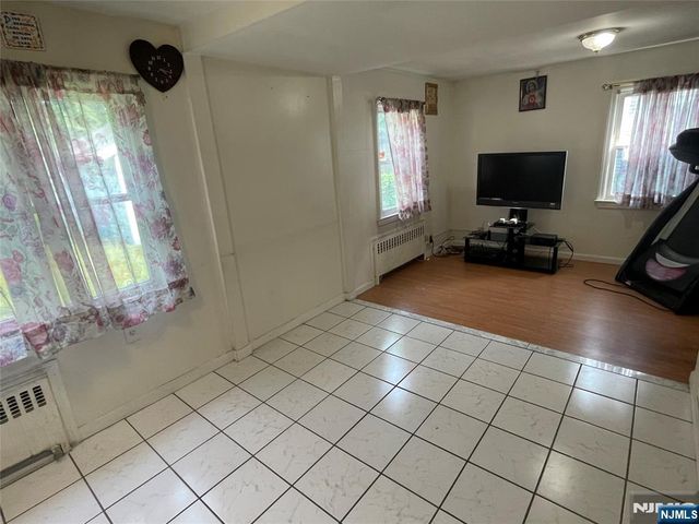 381 Beech Street, Teaneck, NJ 07666