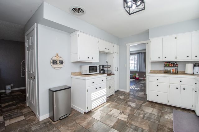 2007 6th Street S, Moorhead, MN 56560