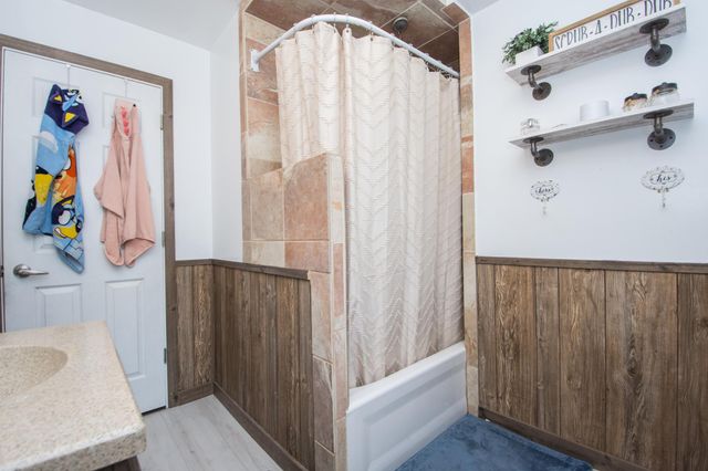 2007 6th Street S, Moorhead, MN 56560