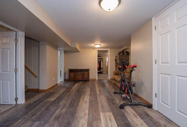 2007 6th Street S, Moorhead, MN 56560