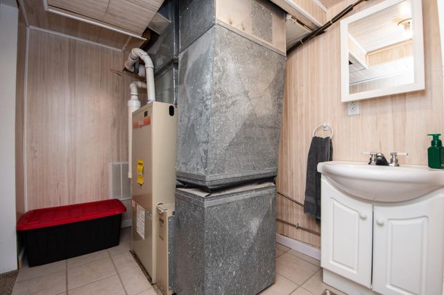 2007 6th Street S, Moorhead, MN 56560