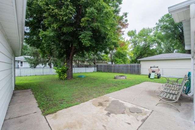 2007 6th Street S, Moorhead, MN 56560