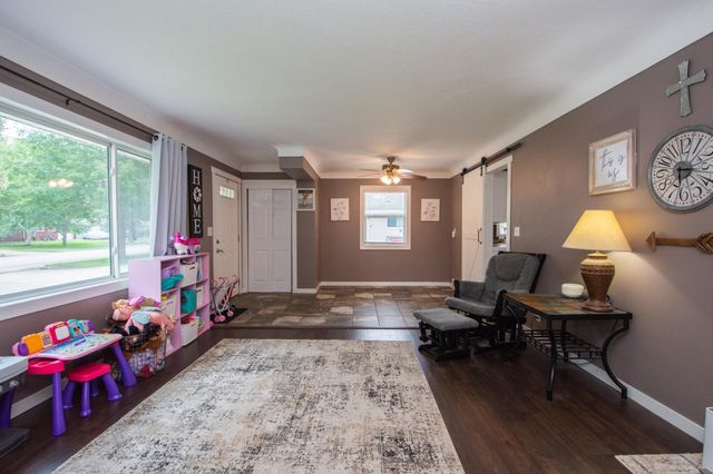 2007 6th Street S, Moorhead, MN 56560