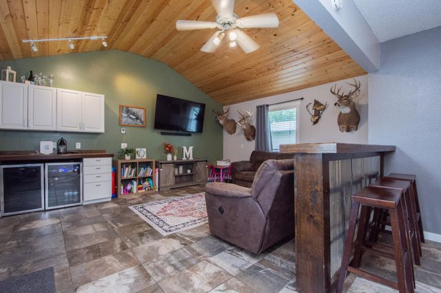 2007 6th Street S, Moorhead, MN 56560