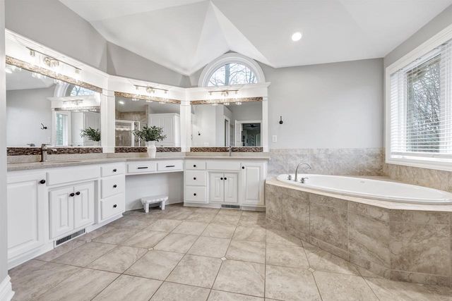 4336 HILTON HEAD DRIVE, Oneida, WI 54155