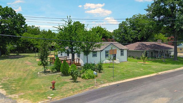 803 E 9th Street E, Kemp, TX 75143