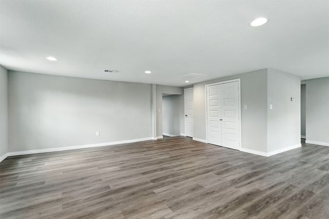803 E 9th Street E, Kemp, TX 75143
