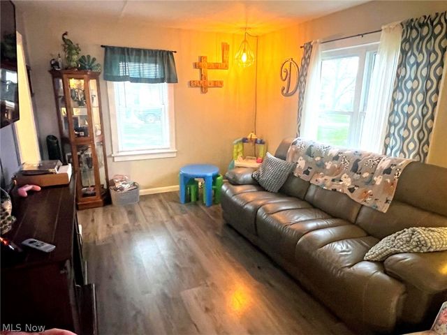 37 23rd Street NW, Massillon, OH 44647