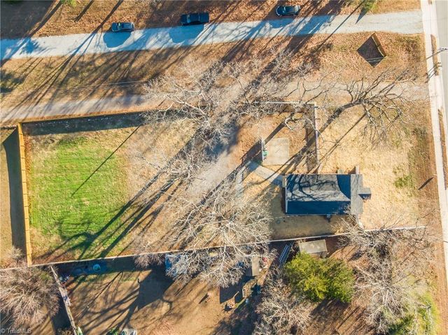 1517 Skeet Club Road, High Point, NC 27265