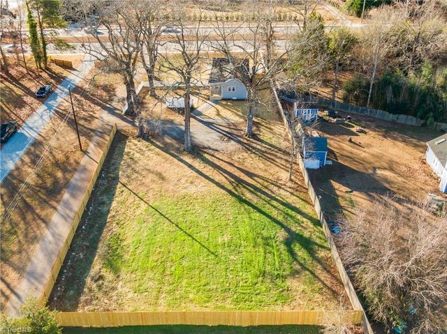 1517 Skeet Club Road, High Point, NC 27265