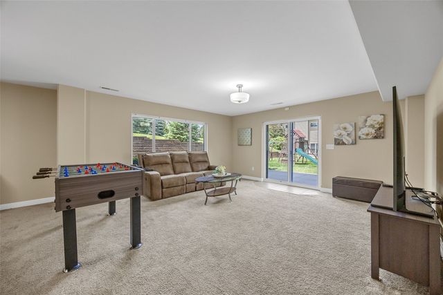 1506 Brown Deer Road, Coralville, IA 52241