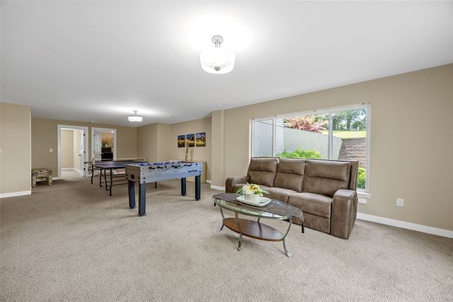 1506 Brown Deer Road, Coralville, IA 52241