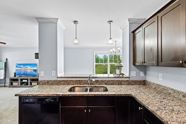129 Brooks Dr, Colonial Beach, VA 22443