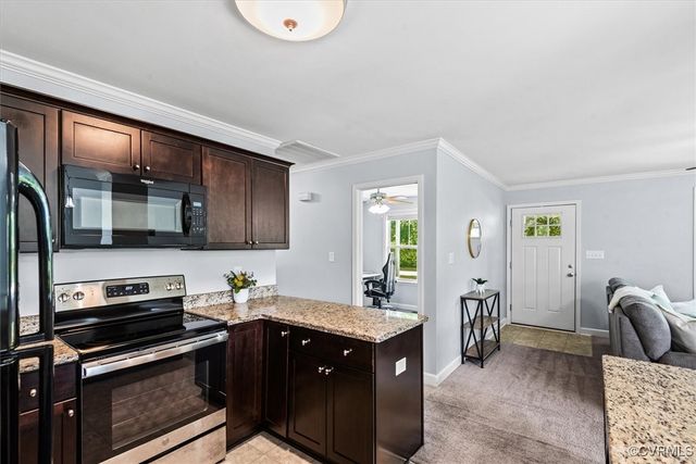 129 Brooks Dr, Colonial Beach, VA 22443