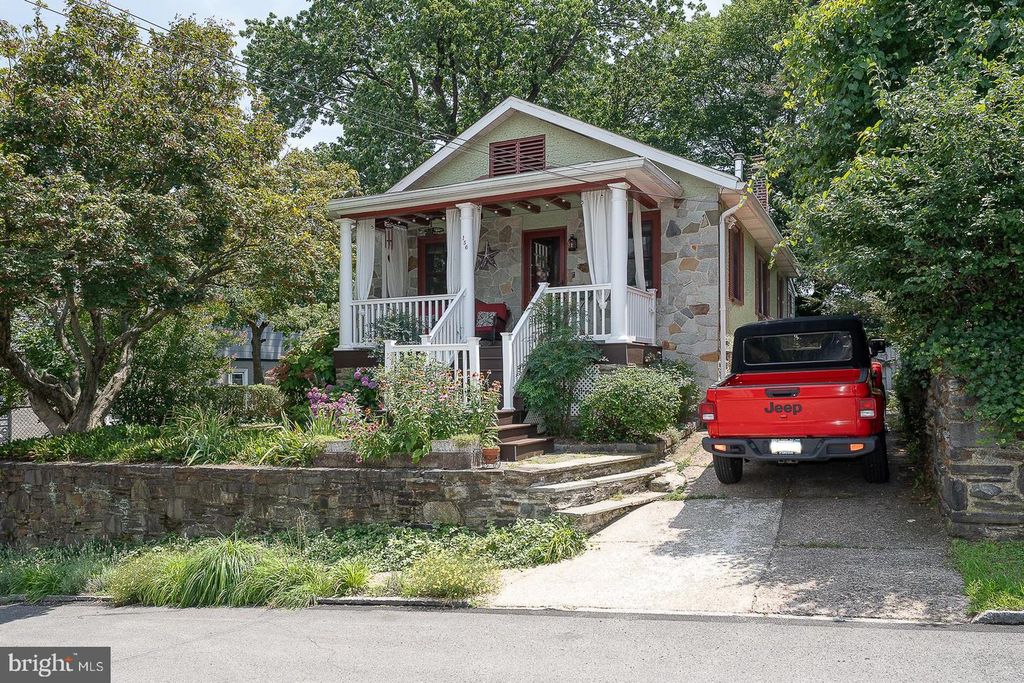 156 PENCOYD AVE, Bala Cynwyd, PA 19004