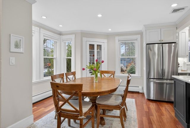 52 Maple St, Hamilton, MA 01982