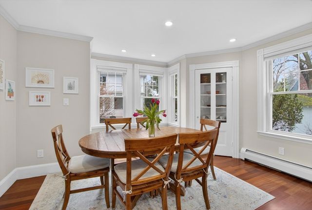 52 Maple St, Hamilton, MA 01982