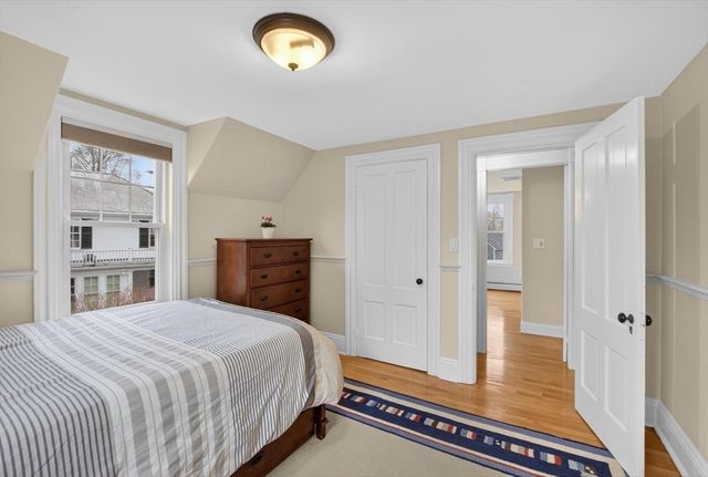 52 Maple St, Hamilton, MA 01982