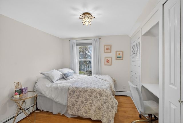 52 Maple St, Hamilton, MA 01982