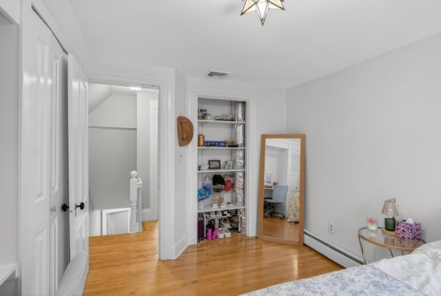 52 Maple St, Hamilton, MA 01982