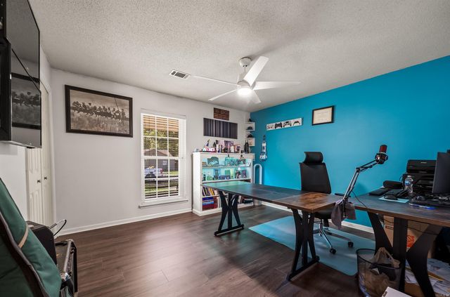 38 Tucker Creek Rd, Conway, AR 72034
