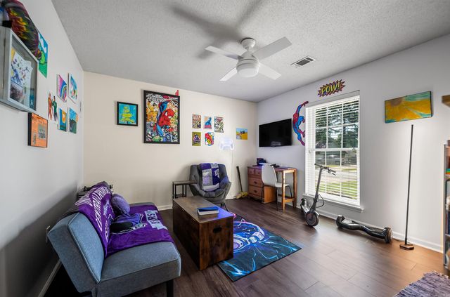 38 Tucker Creek Rd, Conway, AR 72034