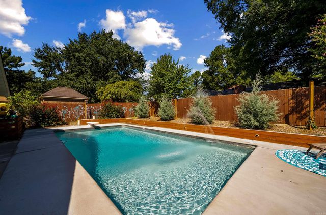 38 Tucker Creek Rd, Conway, AR 72034