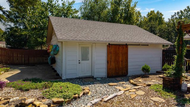 38 Tucker Creek Rd, Conway, AR 72034