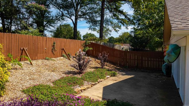 38 Tucker Creek Rd, Conway, AR 72034