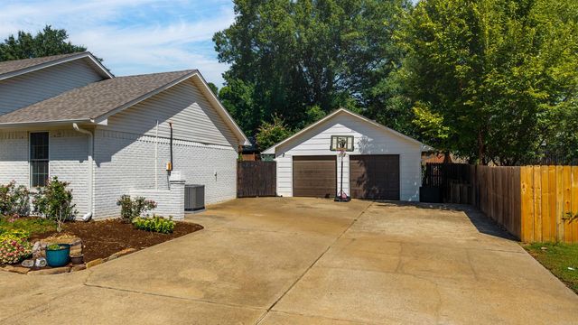 38 Tucker Creek Rd, Conway, AR 72034