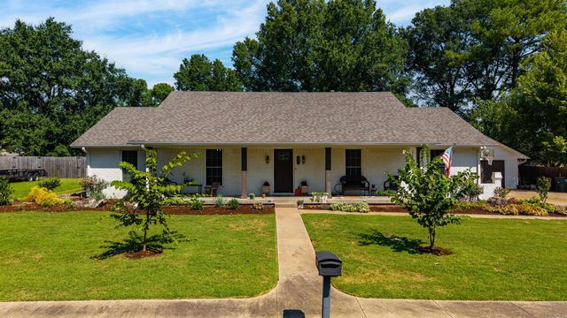 38 Tucker Creek Rd, Conway, AR 72034