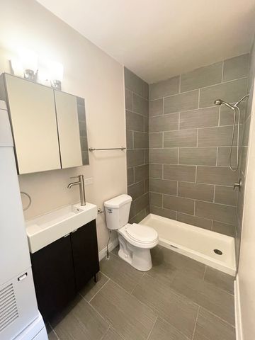 2148 W 18th Street, Chicago, IL 60608