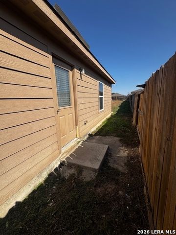 6616 Luckey Sq, San Antonio, TX 78252