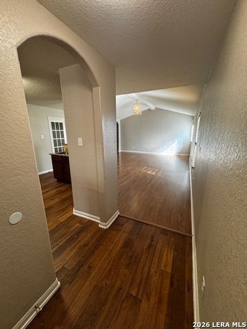 6616 Luckey Sq, San Antonio, TX 78252